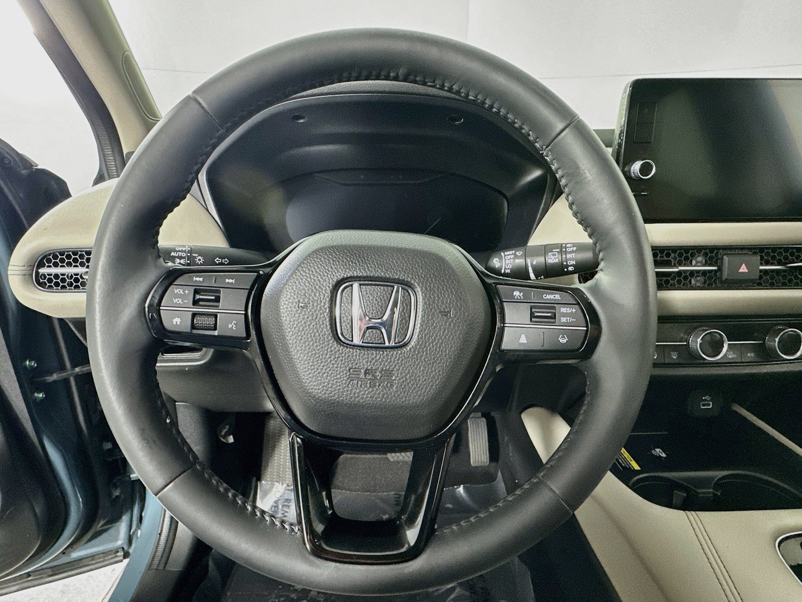 Used 2024 Honda HR-V EX-L image 11