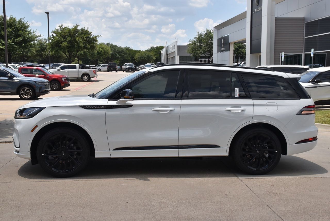 New 2026 Lincoln Aviator Reserve AWD/4WD image 11