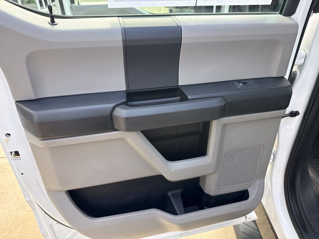 Used 2017 Ford F450 XL w/ Power Equipment Group AWD/4WD image 9