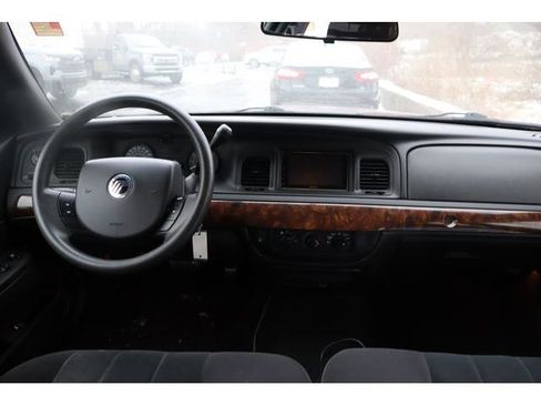 Used 2006 Mercury Grand Marquis GS image 8