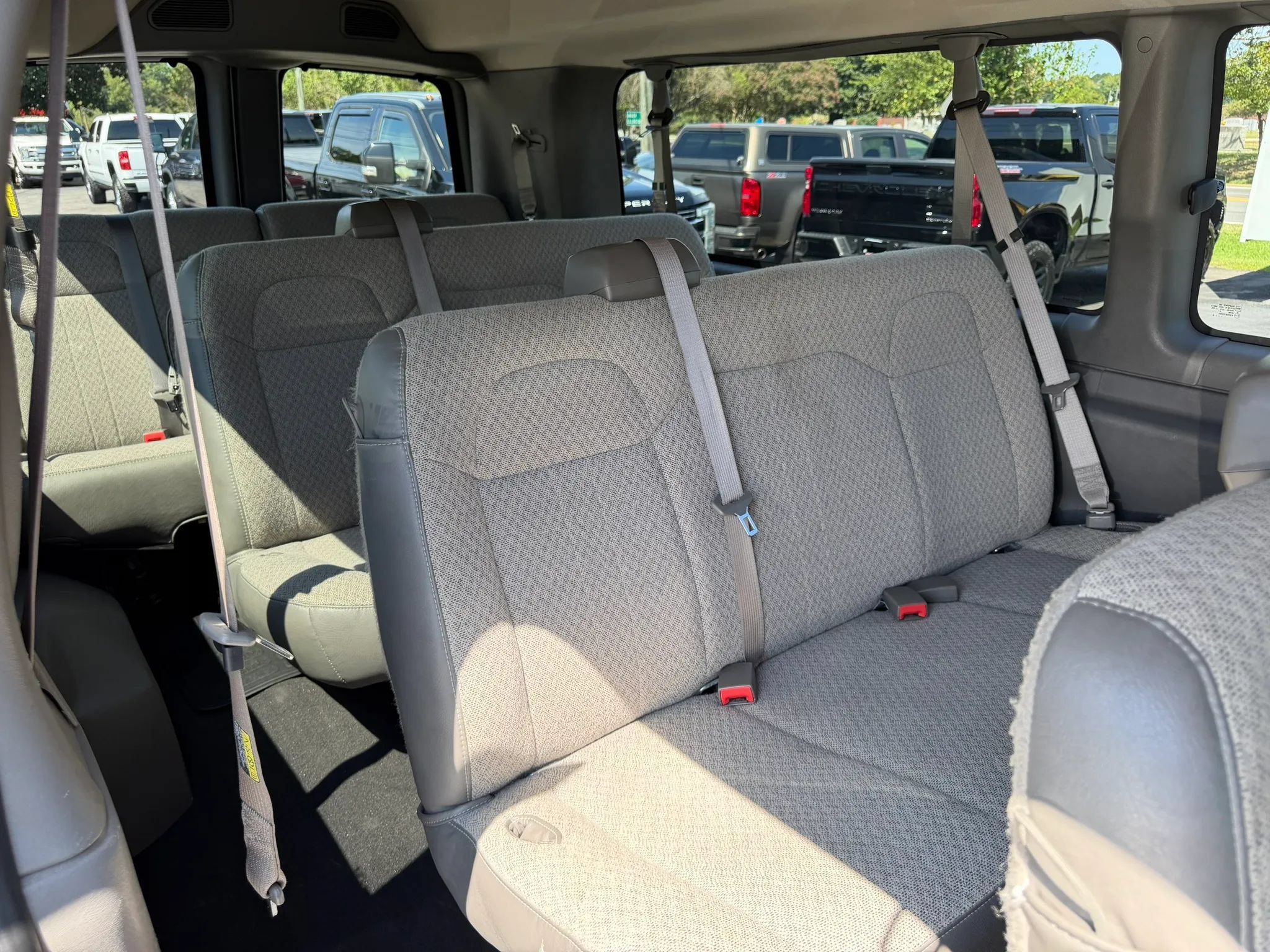 Used 2019 Chevrolet Express 3500 LS RWD image 21