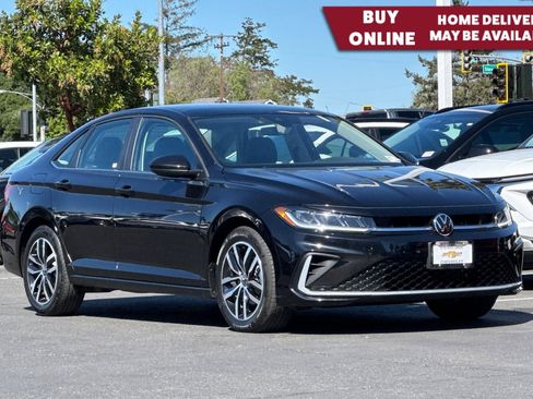 Used 2025 Volkswagen Jetta SE image 1