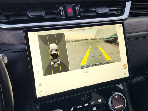 Certified 2022 Jaguar F-PACE S image 19