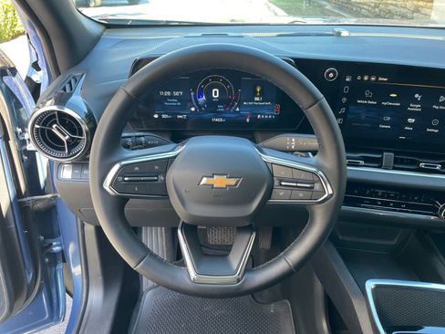 Used 2025 Chevrolet Equinox LT image 27