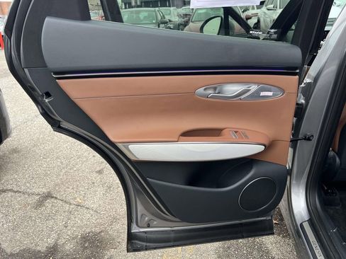 Certified 2026 Genesis GV70 2.5T Advanced AWD/4WD image 15