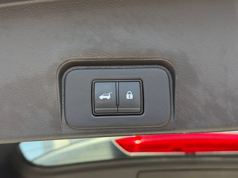 Used 2023 Nissan Rogue SL w/ SL Premium Package FWD image 13