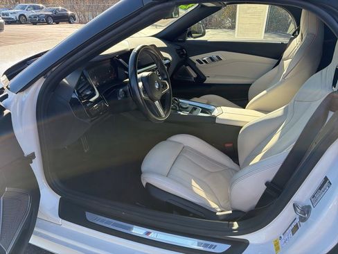 Used 2022 BMW Z4 sDrive30i w/ Premium Package 2 image 10