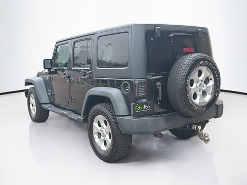 Used 2017 Jeep Wrangler Unlimited Sport w/ Connectivity Group AWD/4WD image 5