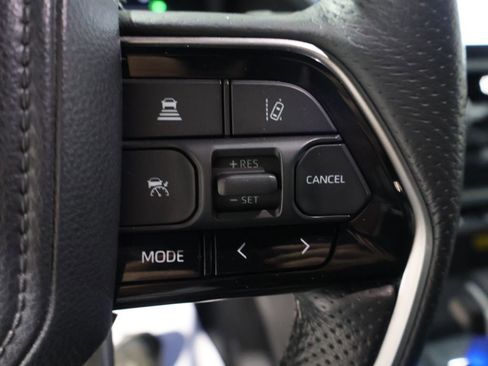 Used 2023 Toyota Tundra Platinum image 33