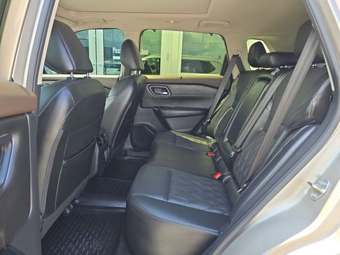 Used 2023 Nissan Rogue Platinum w/ Platinum Premium Package image 15