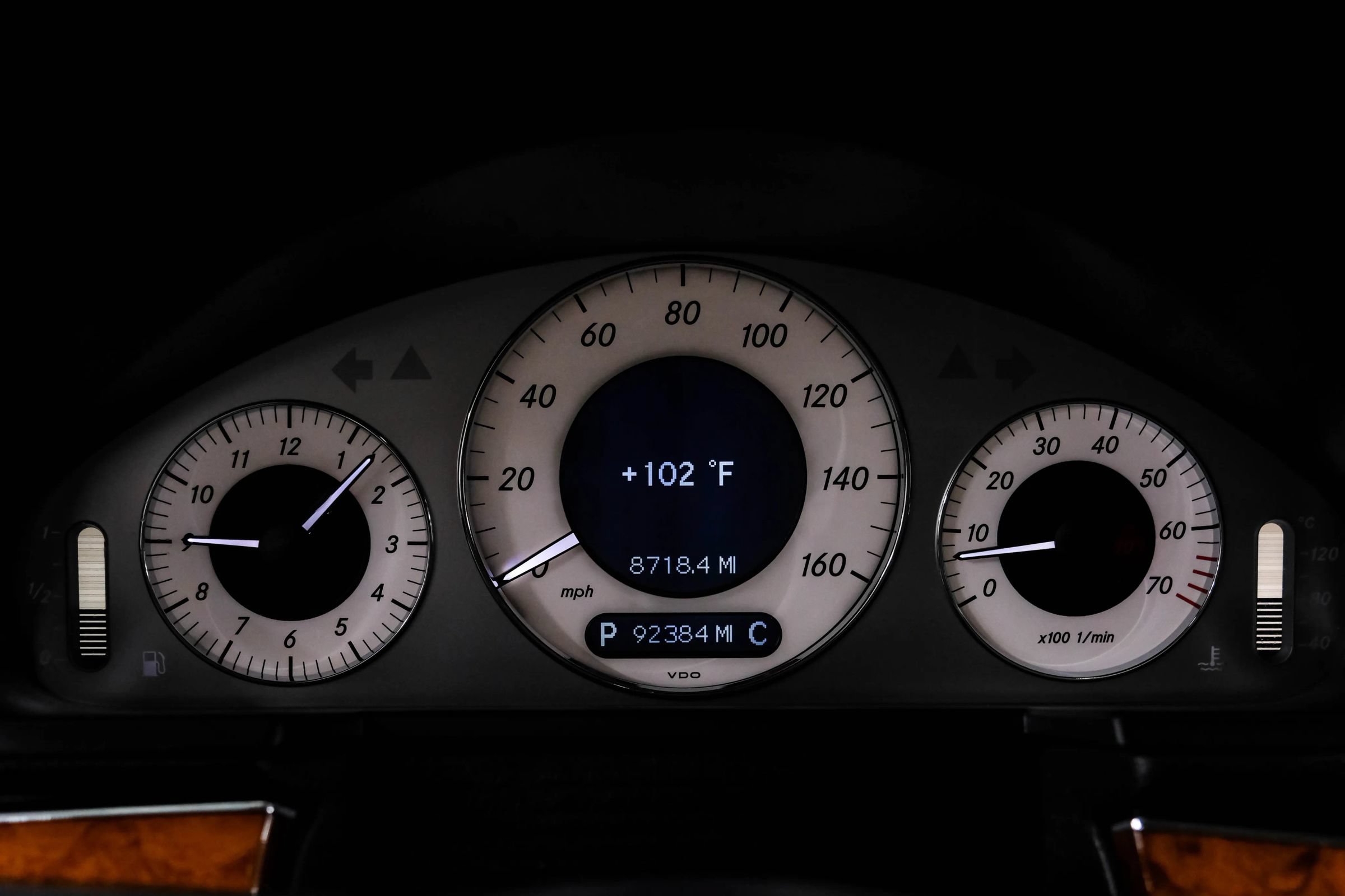Used 2009 Mercedes-Benz E 550 Sedan image 21