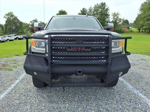 Used 2016 GMC Sierra 2500 SLT w/ All-Terrain HD Package AWD/4WD image 7