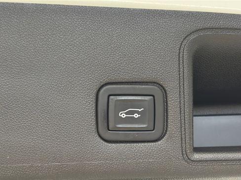 Certified 2022 GMC Terrain Denali w/ LPO, Floor Liner Package image 15