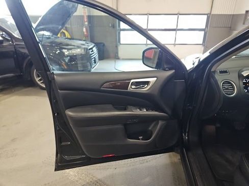 Used 2015 Nissan Pathfinder Platinum w/ Cargo Package AWD/4WD image 10