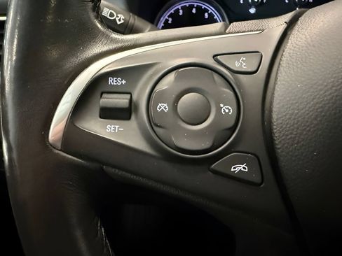 Used 2019 Buick Enclave Essence AWD/4WD image 27