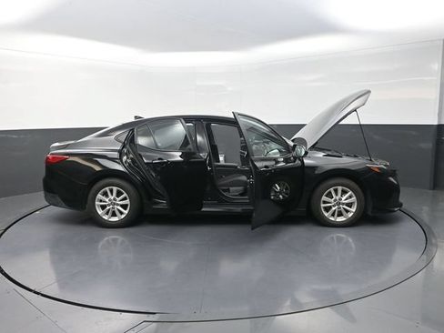 Used 2025 Toyota Camry LE FWD image 46
