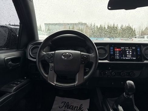 Used 2017 Toyota Tacoma TRD Sport w/ Tow Package image 17