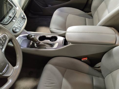 Used 2020 Chevrolet Malibu LT image 26