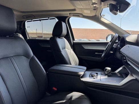 Used 2024 MAZDA CX-90 Plug-In Hybrid w/ Premium Pkg image 40