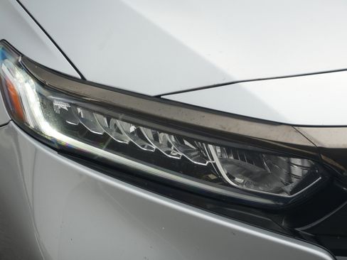 Used 2018 Honda Accord Sport image 45