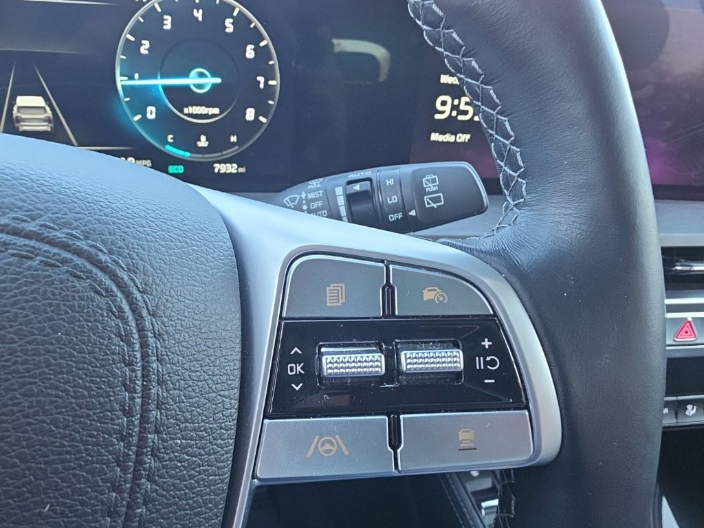 Certified 2025 Kia Telluride SX Prestige X-Pro AWD/4WD image 18