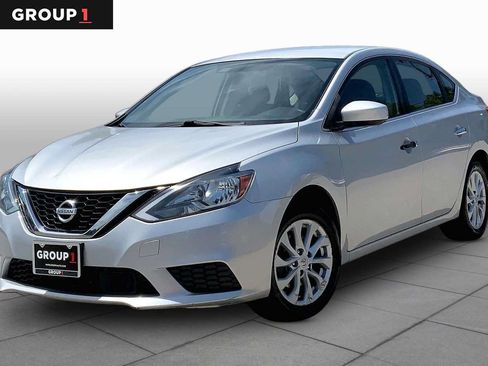 Used 2018 Nissan Sentra SV FWD image 1