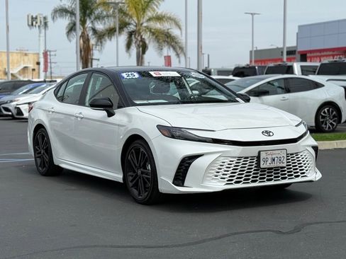 Used 2025 Toyota Camry XSE image 2