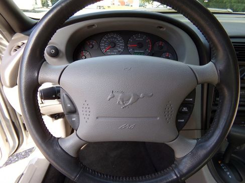 Used 2000 Ford Mustang GT image 37