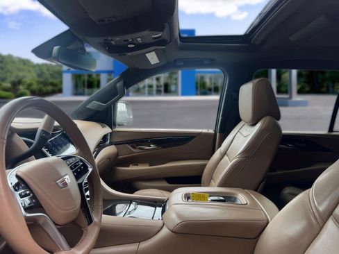 Used 2019 Cadillac Escalade Platinum AWD/4WD image 12
