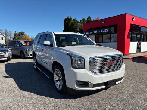 Used 2017 GMC Yukon Denali w/ Open Road Package image 3