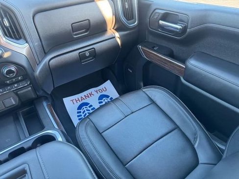 Used 2022 Chevrolet Silverado 1500 High Country w/ Technology Package image 15