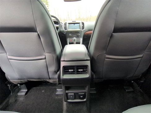 Used 2018 Ford Edge SEL w/ Equipment Group 201A image 22