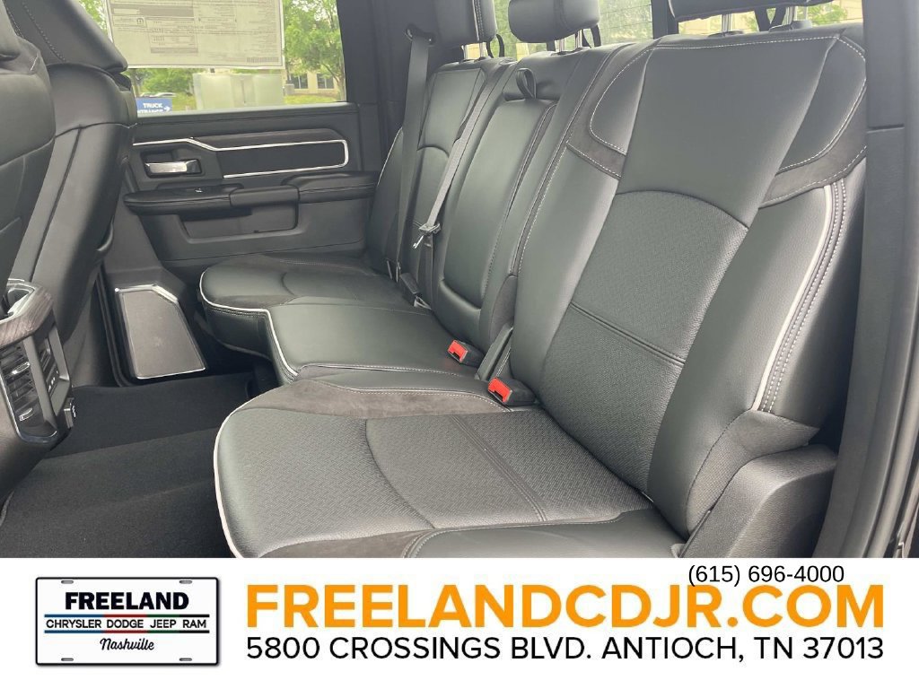 New 2026 RAM 2500 Laramie AWD/4WD image 17