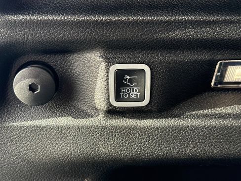 Certified 2024 Jeep Grand Cherokee L Limited w/ Luxury Tech Group II image 13