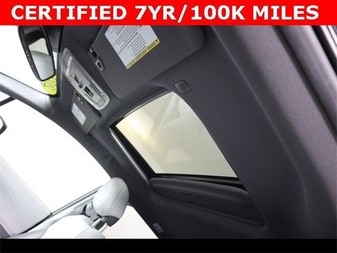 Used 2021 Toyota Sienna XSE image 27