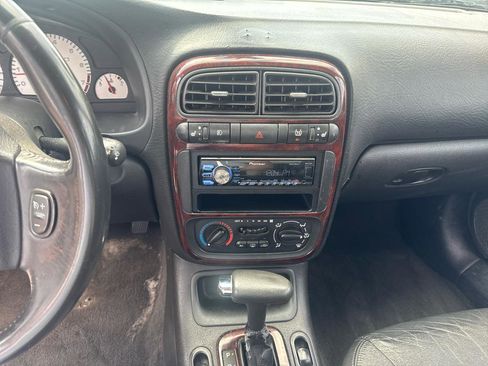 Used 2004 Saturn L-Series L300 FWD image 10