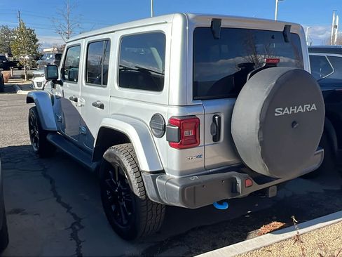 Used 2023 Jeep Wrangler Sahara w/ Cold Weather Group image 7