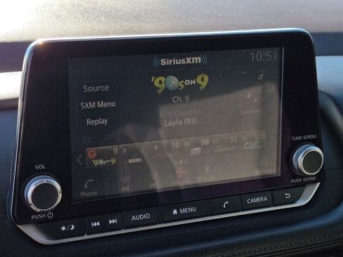 Certified 2021 Nissan Rogue S image 27