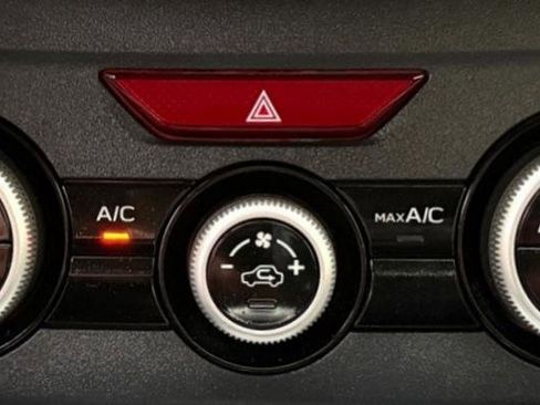 Used 2020 Subaru Crosstrek 2.0i Premium image 24