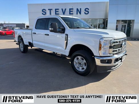 Used 2024 Ford F250 XLT AWD/4WD image 3