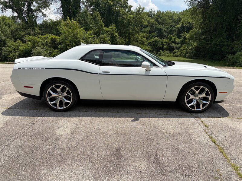 Used 2015 Dodge Challenger SXT Plus RWD image 7