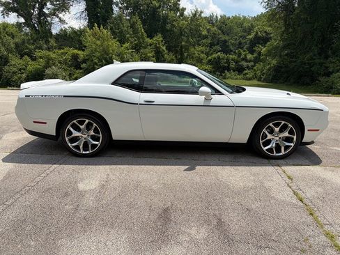 Used 2015 Dodge Challenger SXT Plus RWD image 7