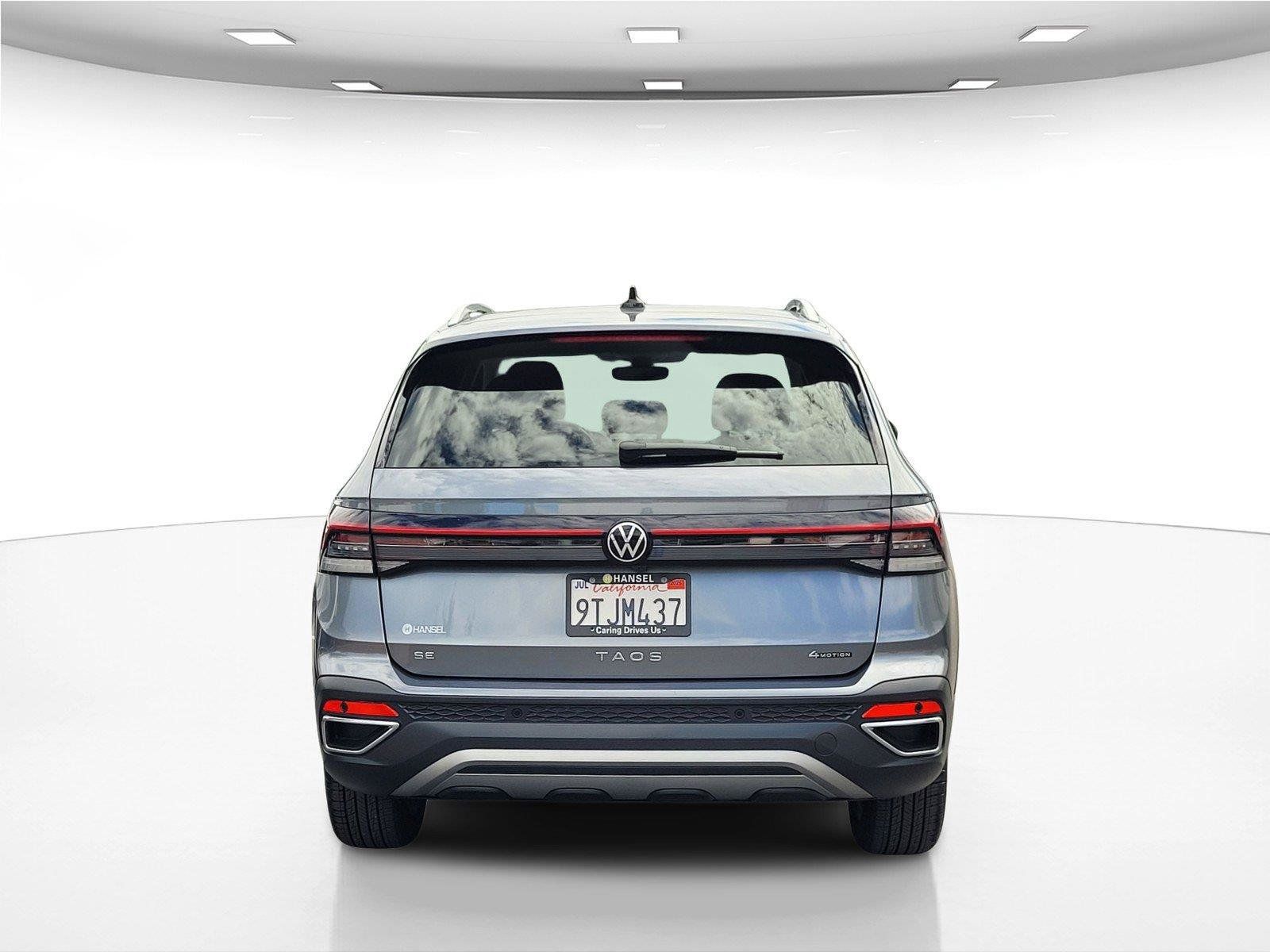 Certified 2025 Volkswagen Taos SE w/ Panoramic Sunroof Package AWD/4WD image 8