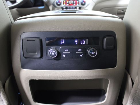 Used 2015 GMC Yukon SLT AWD/4WD image 22