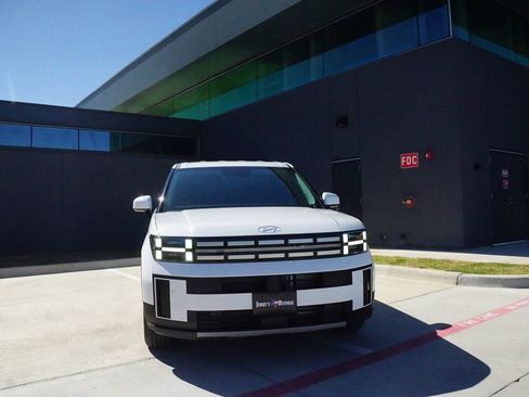 New 2026 Hyundai Santa Fe SE image 2