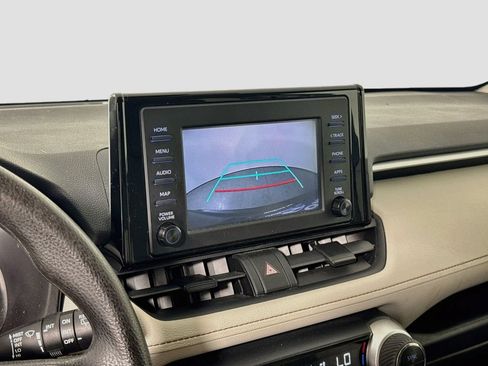 Used 2019 Toyota RAV4 XLE FWD image 14