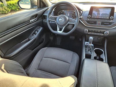 Certified 2023 Nissan Altima 2.5 SV image 9