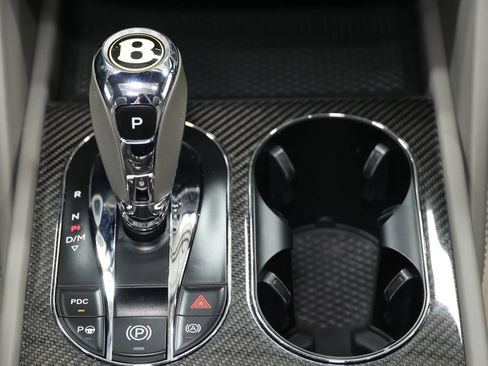 Used 2019 Bentley Bentayga image 47