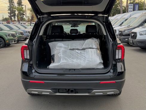 New 2026 Ford Explorer Active image 8