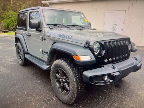 Used 2022 Jeep Wrangler Sport AWD/4WD image 2
